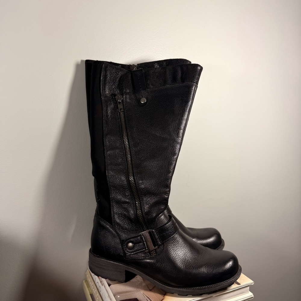 Earth Origin Black Leather Tall Women's Boots Size 10W